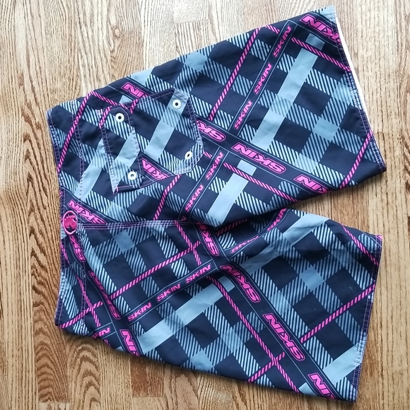 (30) Skin Industries Men's Board Shorts l Large Plaid Print Swim Surf Pool - Picture 8 of 10